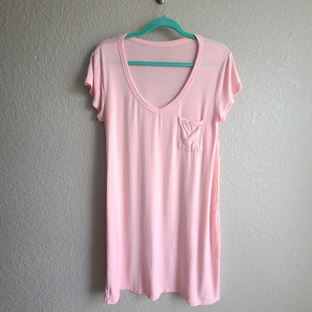 Pink polkadot sleep shirt, maybe a medium? Very soft, please see pics